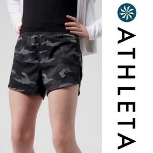 ATHLETA GIRL - camo shorts - From the World
